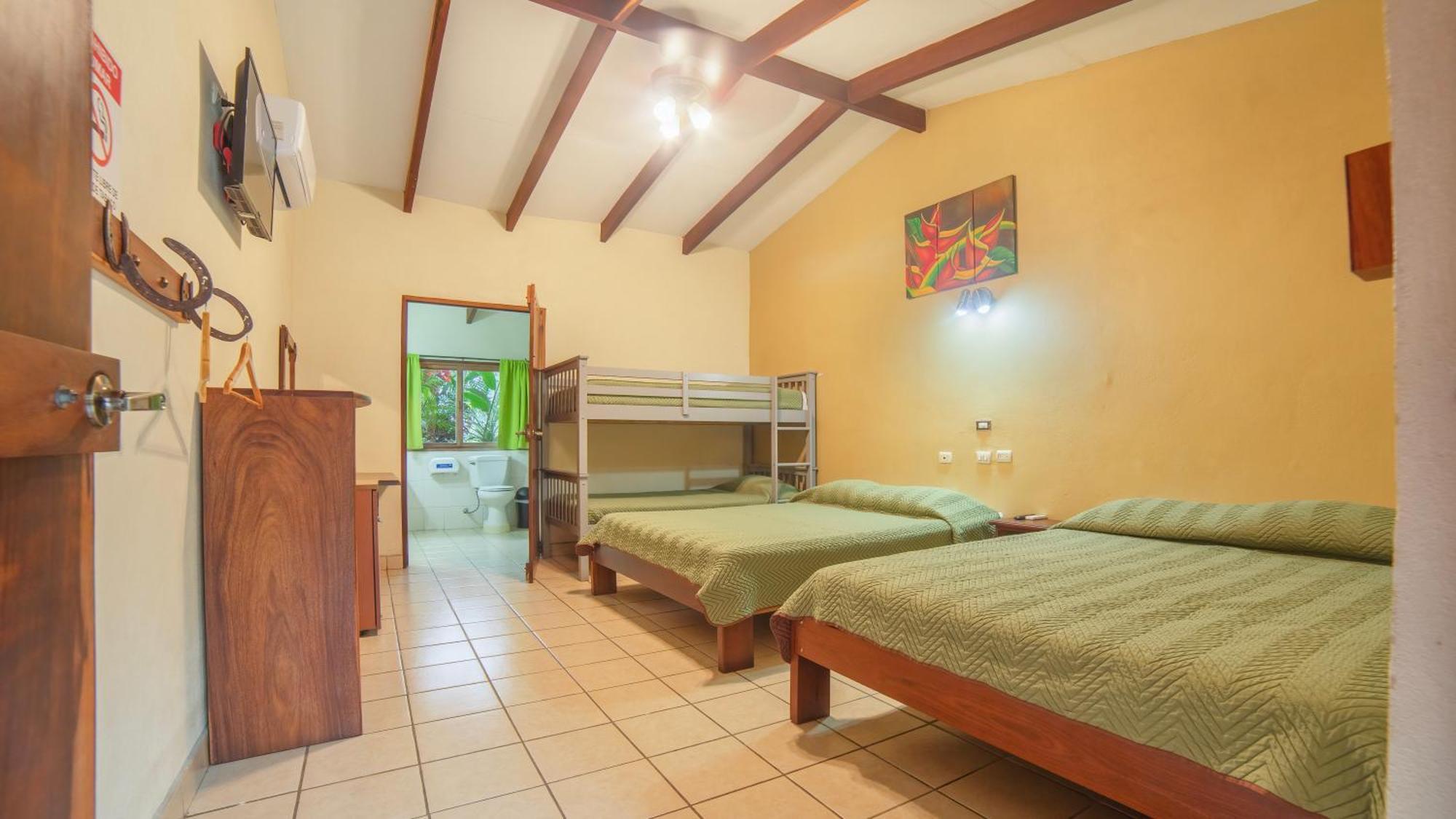 Hotel La Hacienda Quesada  Ngoại thất bức ảnh