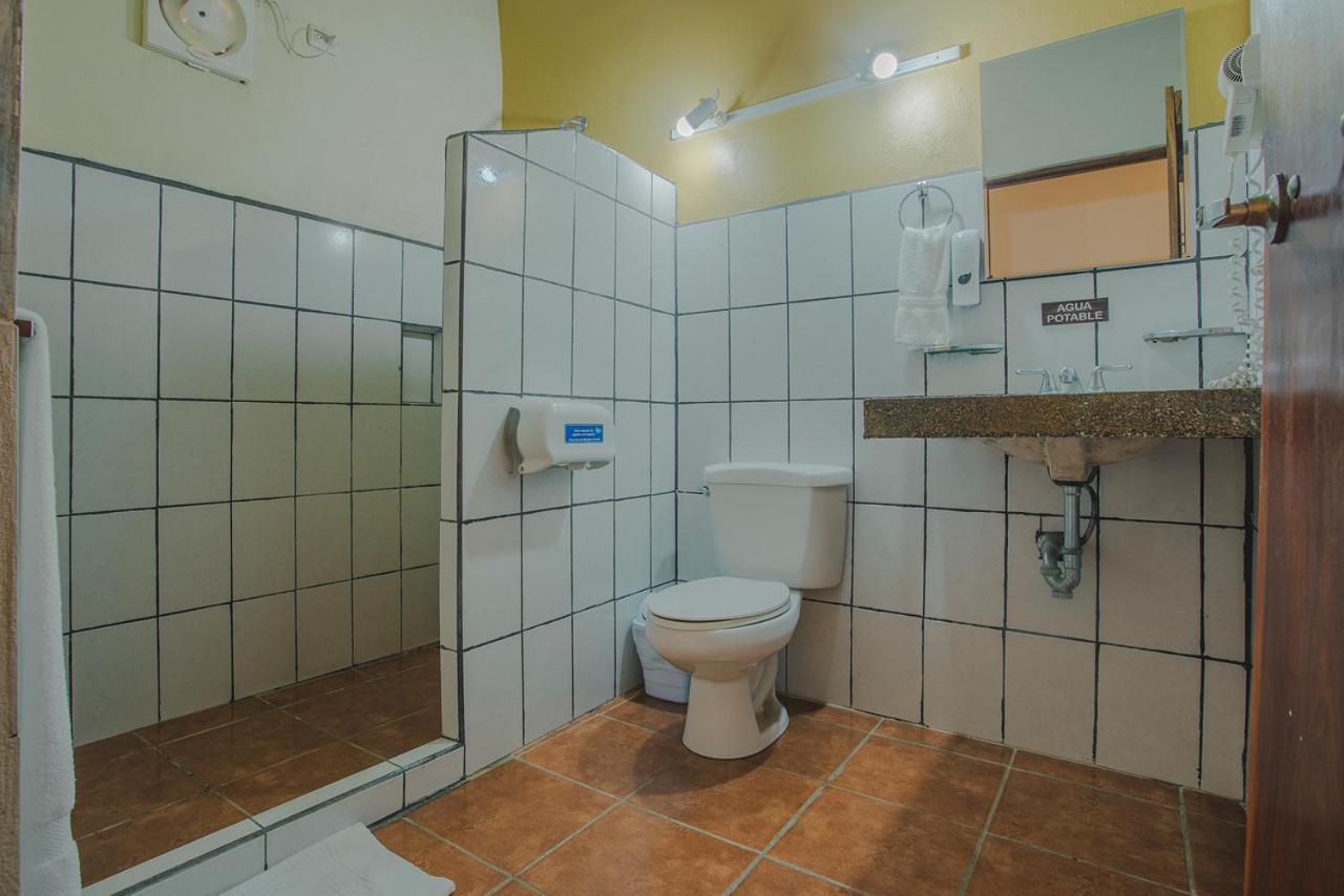 Hotel La Hacienda Quesada  Ngoại thất bức ảnh